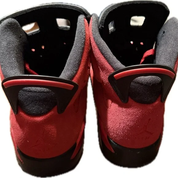 Jordan Retro Red High-Top Sneakers - Picture 4 of 4